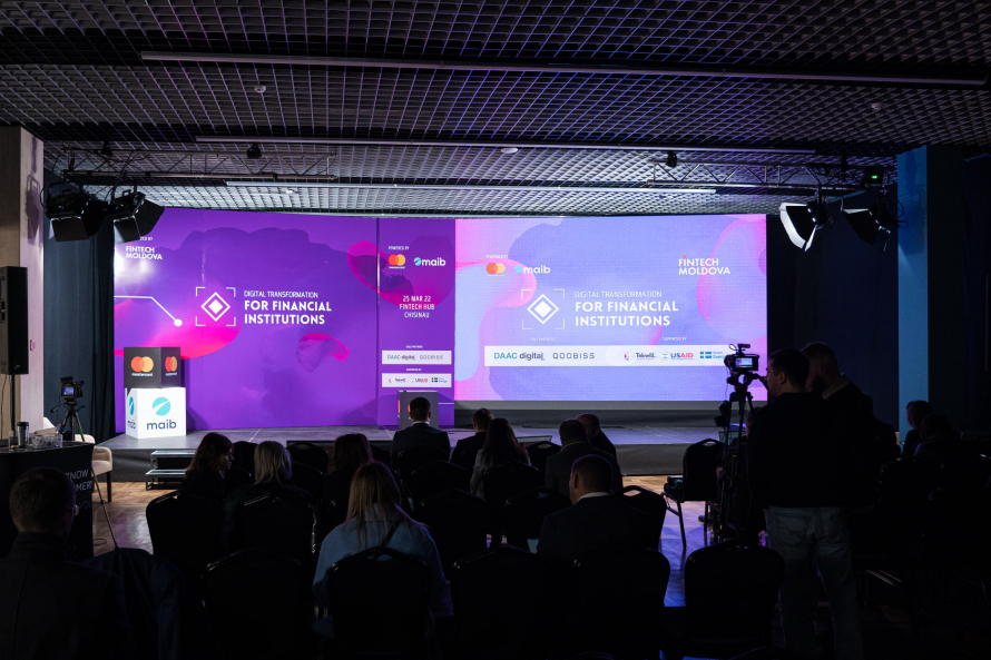 Digitalizarea este motorul de transformare a instituțiilor financiare! Ce practici trebuie să adopte băncile pentru a-și optimiza serviciile și procesele