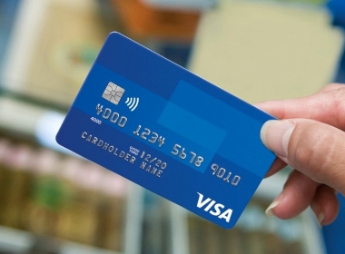 Visa lansează în România serviciul de plată în rate a cumpărăturilor direct la comercianţi