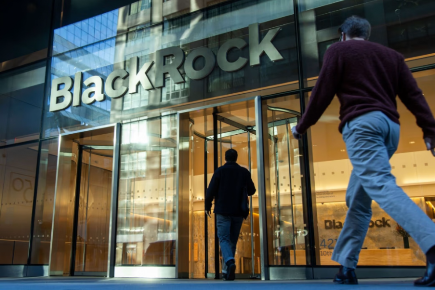 BlackRock, cel mai mare fond de investiții din lume, concediază 300 de angajați