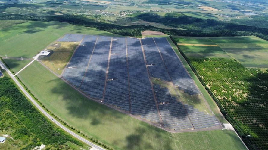 maib a finanțat cel mai mare parc fotovoltaic din Moldova: investiție de 17,8 milioane euro