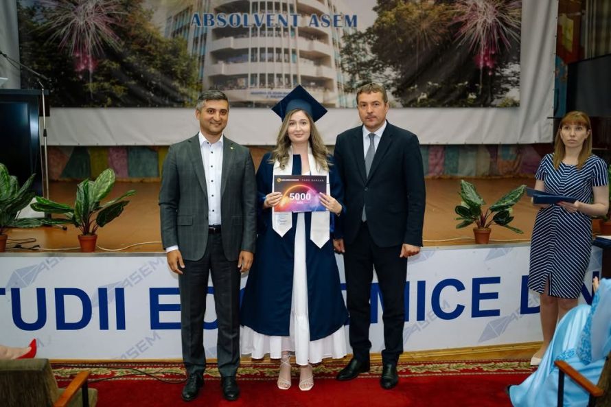 Cei mai buni studenți de la ASEM, premiați de Moldindconbank. Ce sume au primit