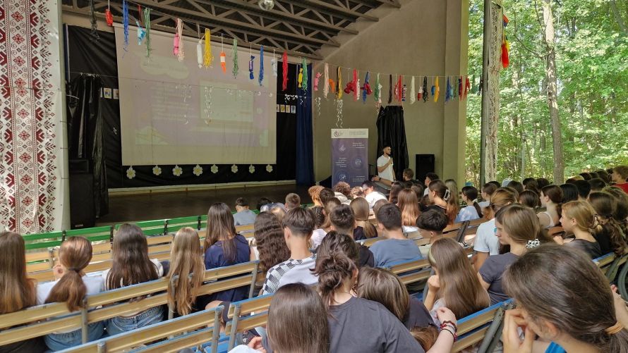 CNPF aduce educația financiară în taberele de vară: 150 de tineri au învățat cum să gestioneze banii