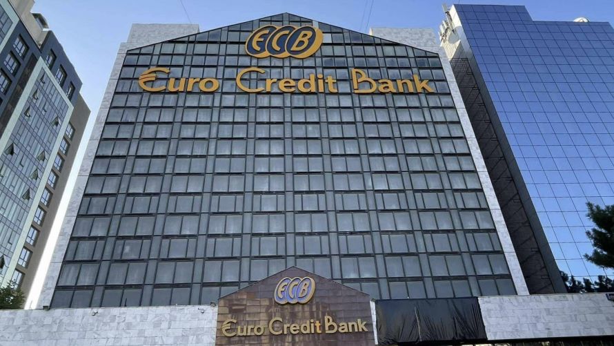 EuroCreditBank marchează 33 de ani de activitate pe piața bancară din Republica Moldova