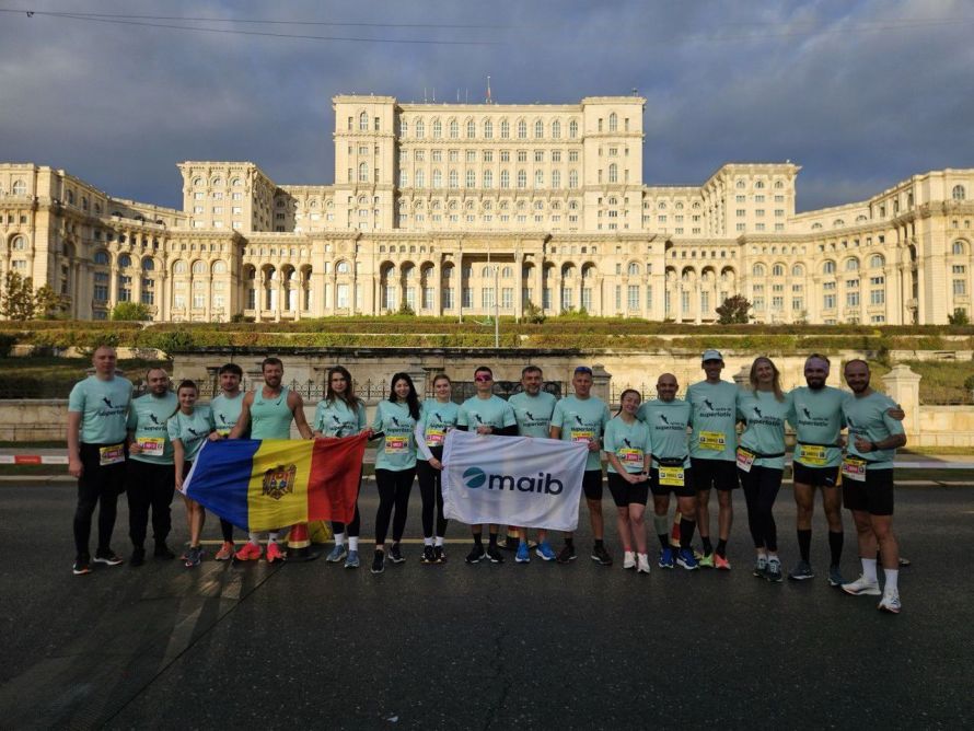 19 angajați maib la Bucharest Marathon 2025: câți kilometri au alergat bancherii?