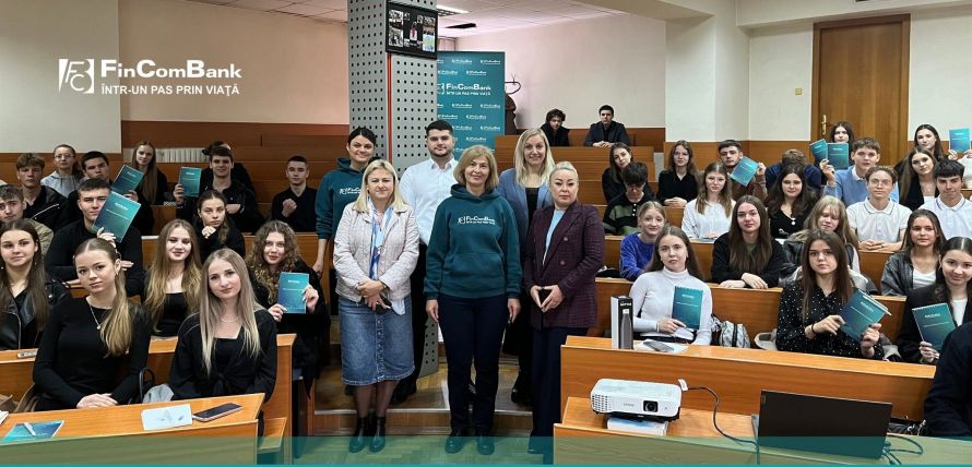 FinComBank susține educația financiară a tinerilor din Colegiul Național de Comerț al ASEM