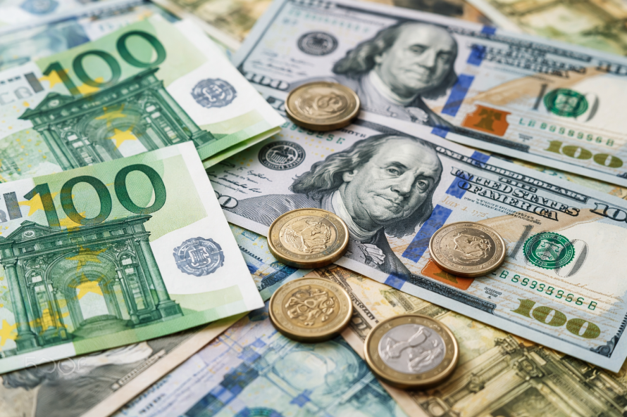 Harta dobânzilor mondiale se schimbă: băncile centrale iau decizii opuse în 2026