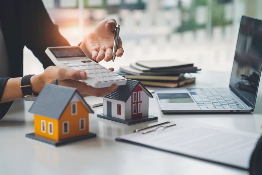 Expert: piața apartamentelor din Chișinău nu se mai răcește, ci se prăbușește