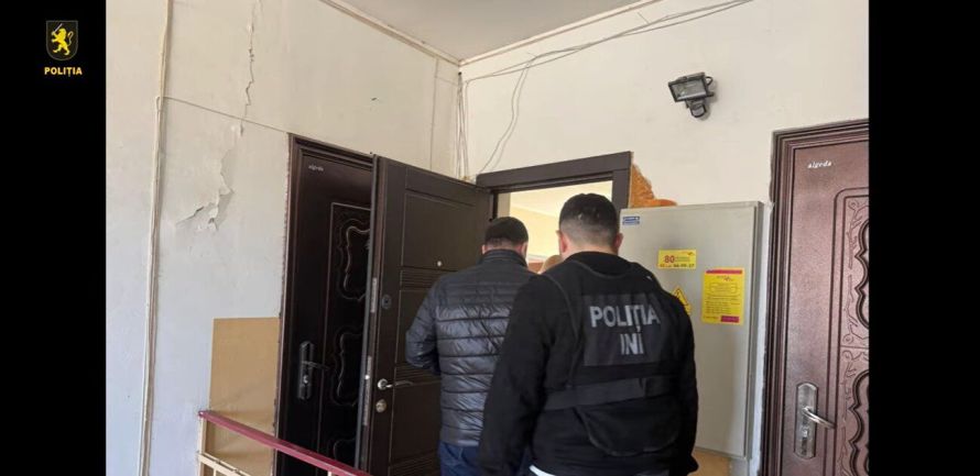 Percheziții la o bancă din Chișinău într-un dosar privind scurgeri de informații confidențiale