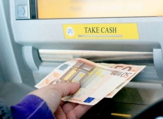 NOU pe site! Acum puteți localiza și bancomatele care eliberează valută străină (EUR & USD)