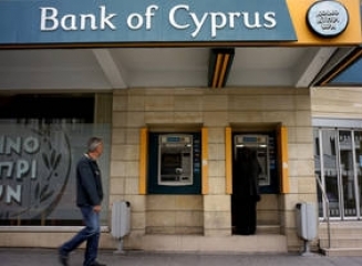 Sucursala din România a Bank of Cyprus, în care românii au depozite de 245 mln euro, va fi închisă timp de o săptămână