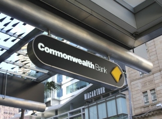 Filiala modernă a Commonwealth Bank: 1000 mp, sală de conferințe, cafenea și dispozitive touch-screen pentru informare