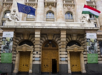 Băncile din Ungaria au primit amenzi în valoare de $5,3 mln pentru schimbarea unilaterală a condițiilor din contracte
