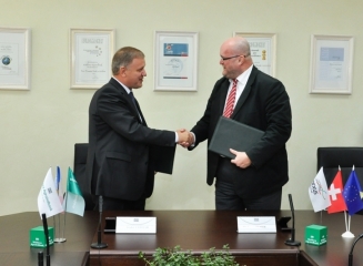 (foto) La MAIB a avut loc ceremonia de semnare a acordului de parteneriat cu NEXUS Moldova