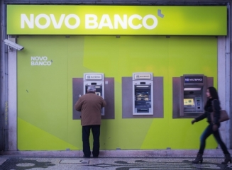 Chinezii atacă piața financiară din Portugalia – ofertă de 4 miliarde euro pentru preluarea Novo Banco