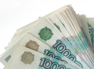 Banca centrală a Rusiei a urcat dobânda cheie cu 1,5 puncte, până la 7%. Rubla scade puternic față de dolar.