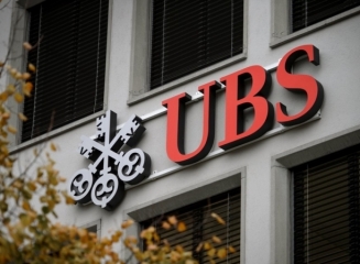 Cea mai mare bancă din Elveția (UBS) ar putea primi o amendă de 4,9 miliarde euro