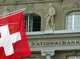 Banca Națională a Elveţiei este pregătită să intervină pe piaţa valutară pentru a relaxa politica monetară