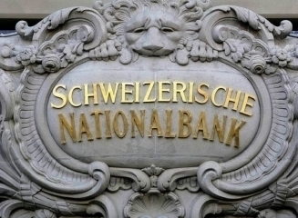 Rezervele valutare ale Băncii Naţionale a Elveţiei au atins un nivel record – 522 miliarde de franci