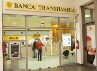 Banca Transilvania își va recompensa angajații cu rezultate deosebite în 2014, cu acțiuni în valoare de 3,7 mln euro