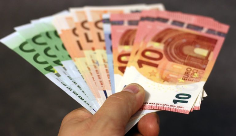 100.000 de euro fără autorizație: Moldova schimbă regulile pentru investiții și împrumuturi