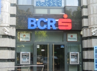 România: Cel mai mare grup bancar (BCR) va închide 64 de agenții și va concedia 1600 persoane