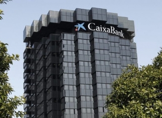 Tranzacție de 800 mln euro: CaixaBank preia unele operațiuni din Spania ale grupului britanic Barclays