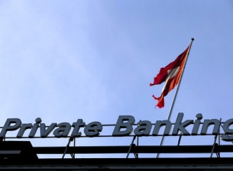 Elveția nu mai stă la fel de bine la capitolul private banking – numeroase bănci se retrag de pe piață