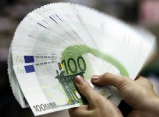 (grafic) 3.530 de bancheri din UE au câștigat în 2012 cel puțin 1.000.000 euro