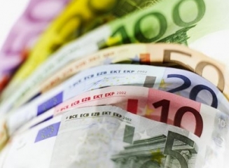 În 2012 au fost retrase din circulație 531.000 de bancnote euro false. 80% reprezintă bancnotele de 20 și 50 euro.