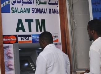 (foto) Moment istoric pentru Somalia în 2014 – a fost instalat primul bancomat din țară