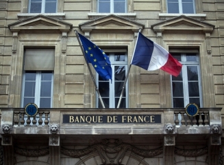 Franța: Parlamentul a adoptat o lege care obligă băncile să separe activitățile speculative de cele de retail