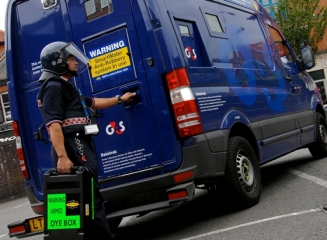 Băncile cipriote au angajat cea mai mare firmă de securitate din lume pentru redeschiderea de mâine