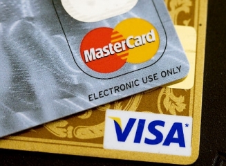 Sistemul de plăți cu cardul: 995.112 carduri, 8.813 POS terminale, 904 ATM, operațiuni în valoare de 15,5 mlrd lei