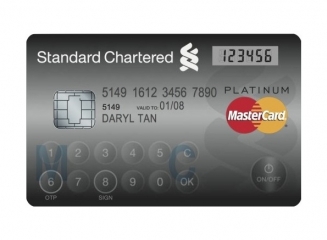 Mastercard a lansat un nou tip de card – cu ecran LCD și tastatură încorporată