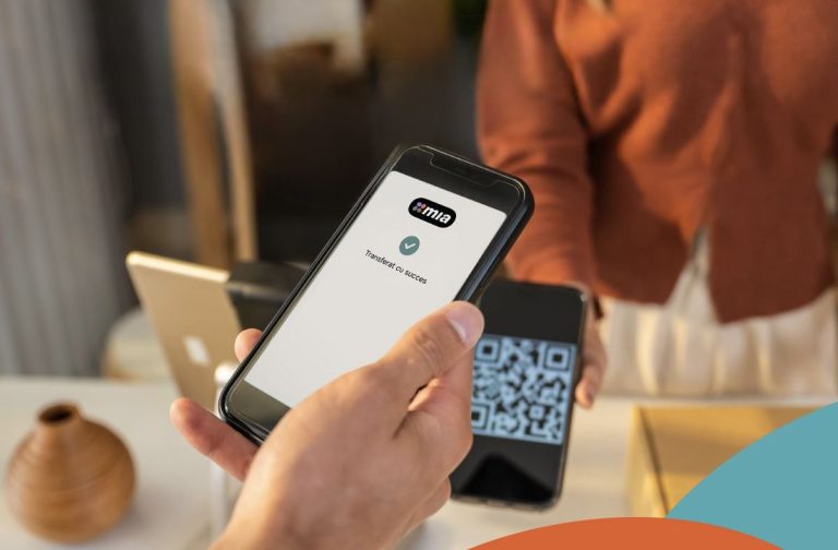 Plăți de la o afacere la alta prin scanarea unui cod QR. Cum funcționează