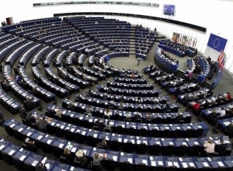 Parlamentul European: Acordul statelor UE de a înființa un fond de 55 mlrd euro pentru salvarea băncilor încalcă legislația UE