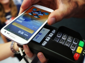 Acord la nivel global pentru plățile mobile: noile telefoane Samsung vor avea o aplicație VISA