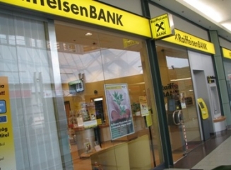 Ungaria: Raiffeisen Bank va închide jumătate din sucursale și va concedia 15% din personal în următorii 2 ani