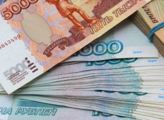Rubla rusească își continuă deprecierea și se apropie de cotația de 50 ruble pentru 1 euro