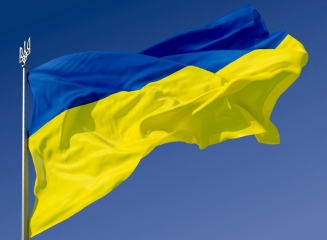 Situația bancară din Ucraina – băncile limitează retragerile de la bancomate și stopează temporar activitatea de creditare
